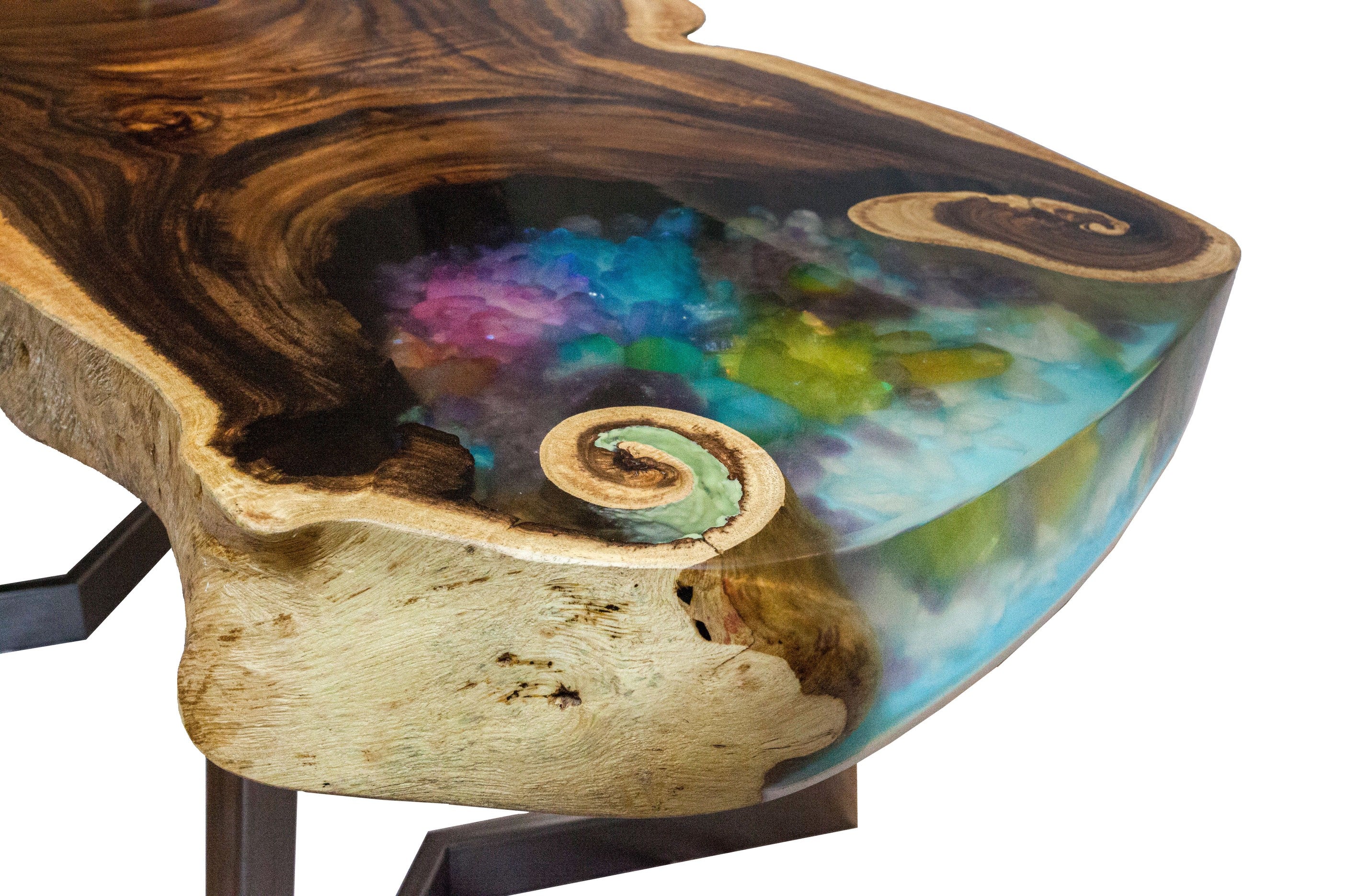 Table de luxe bois et époxy multicolore