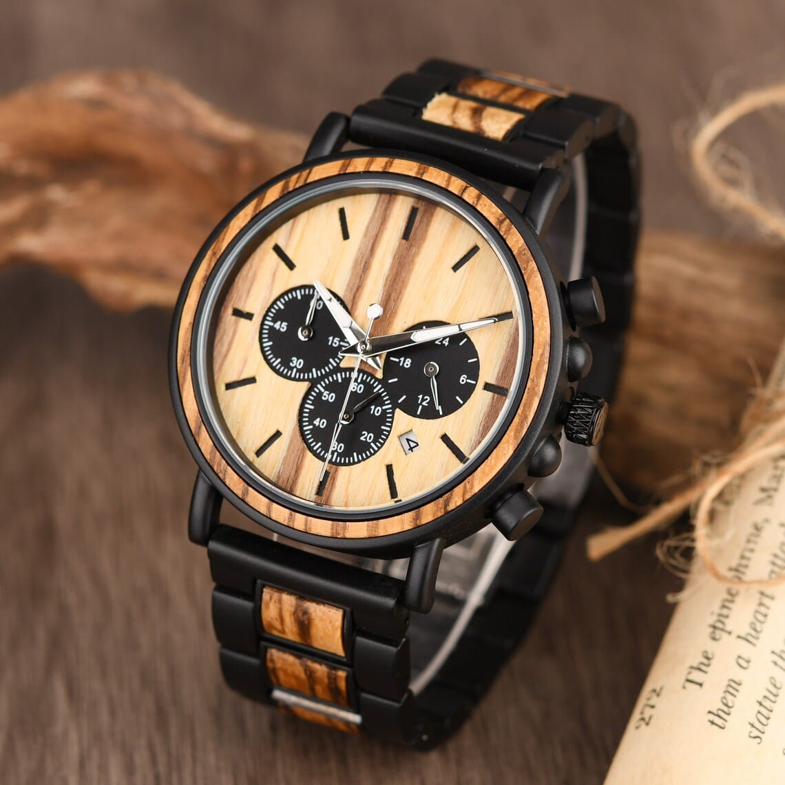 Montre en bois "Aventure"