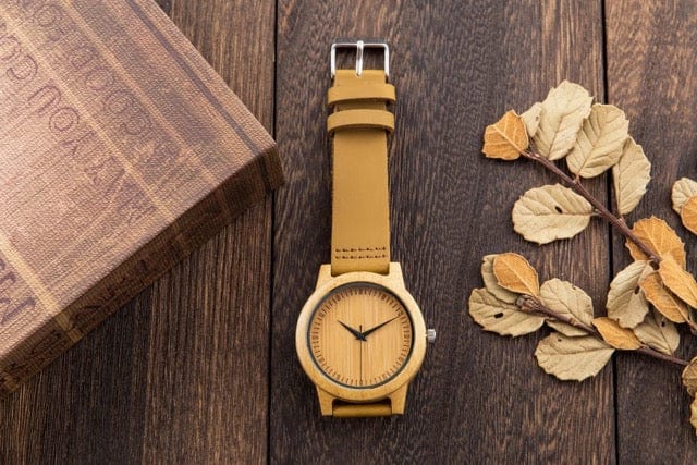 Montre en bois "Beige"