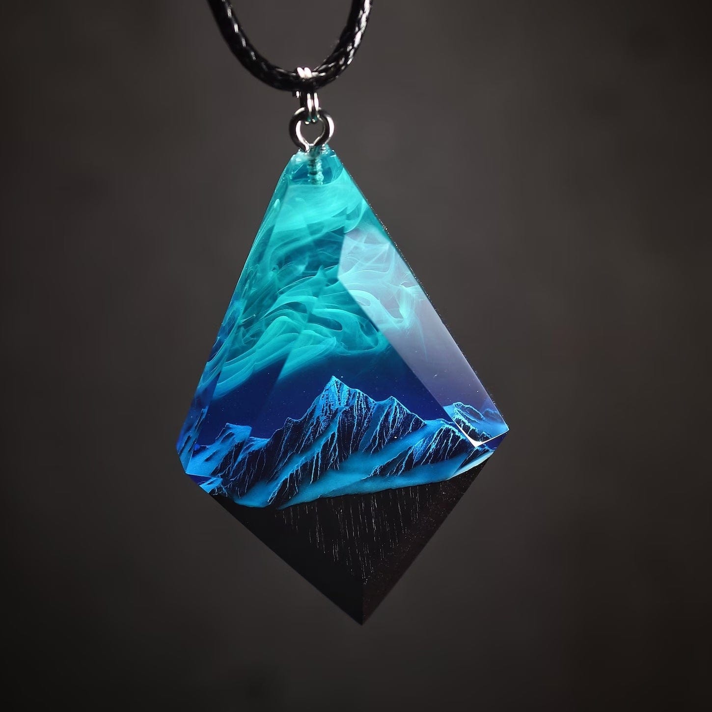 Pendentif bois résine bleuté