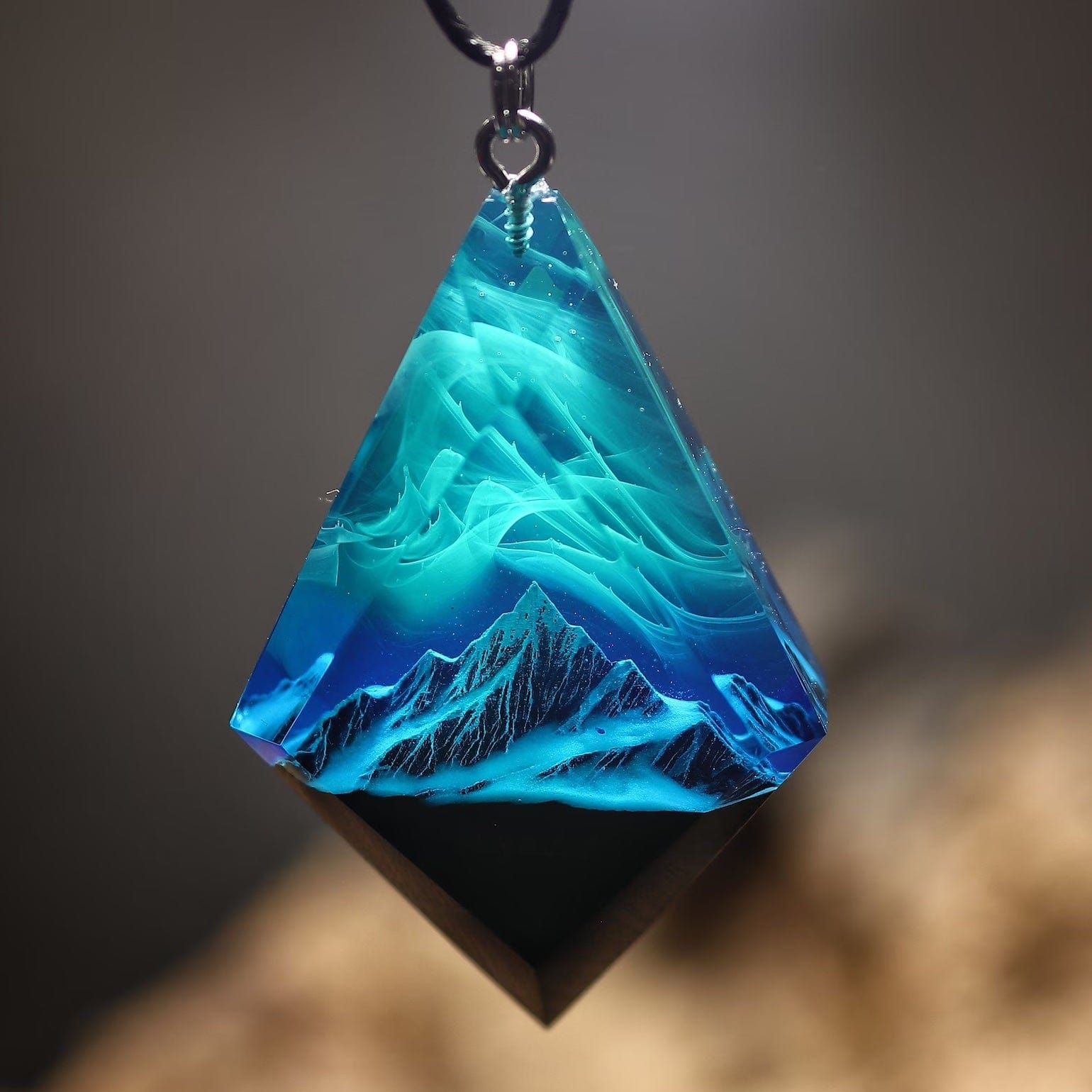 Pendentif bois résine bleuté