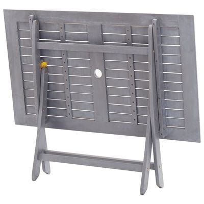 Table de jardin grise