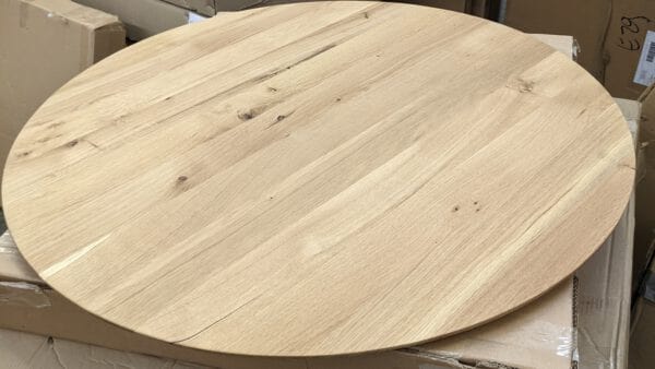 Table ronde en chêne massif