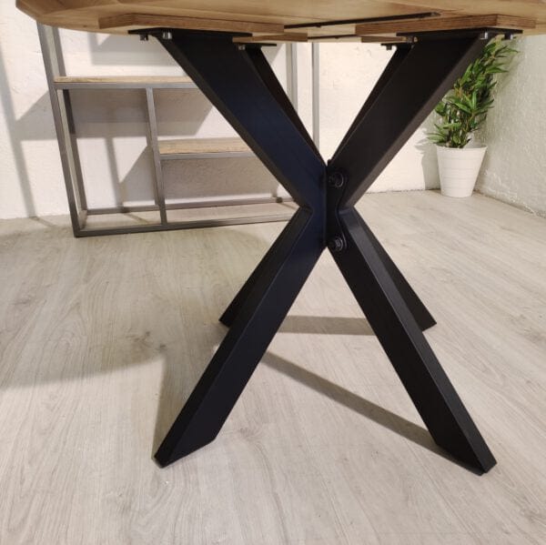 Table ronde en chêne massif