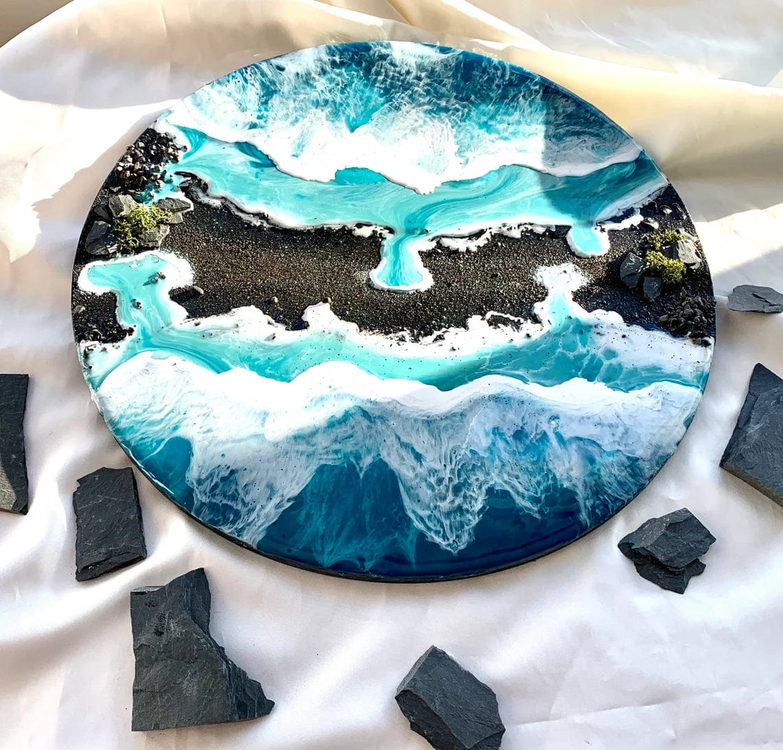 Art en résine de plage fait à la main avec des vagues