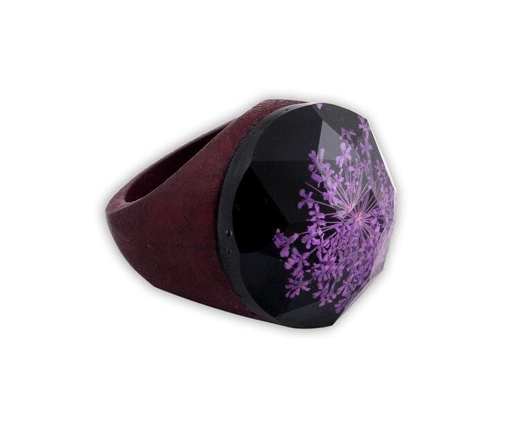 Bague résine et fleur violet