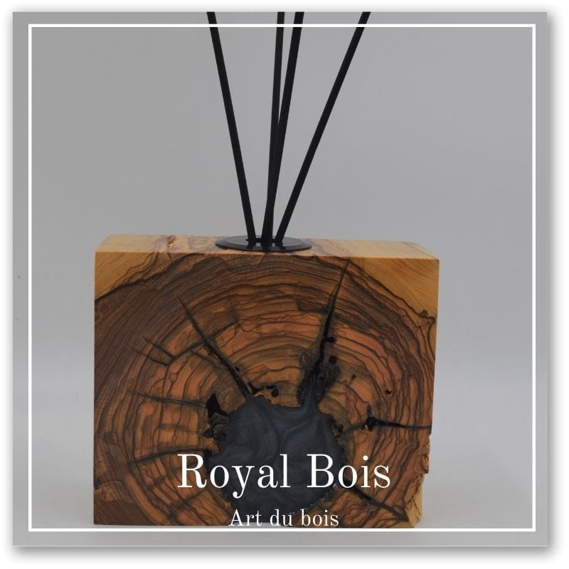 Diffuseur d'huiles essentielles en bois et époxy