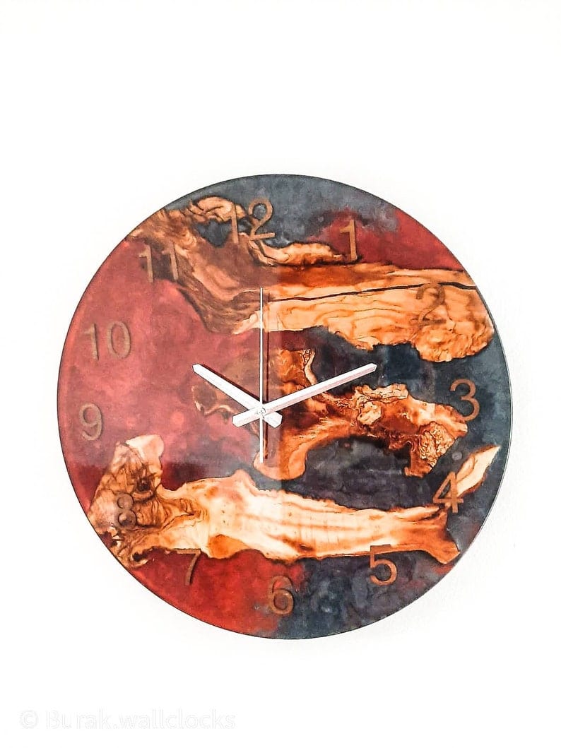 Grande horloge murale en bois