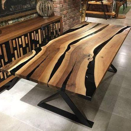 Grande table bois noir