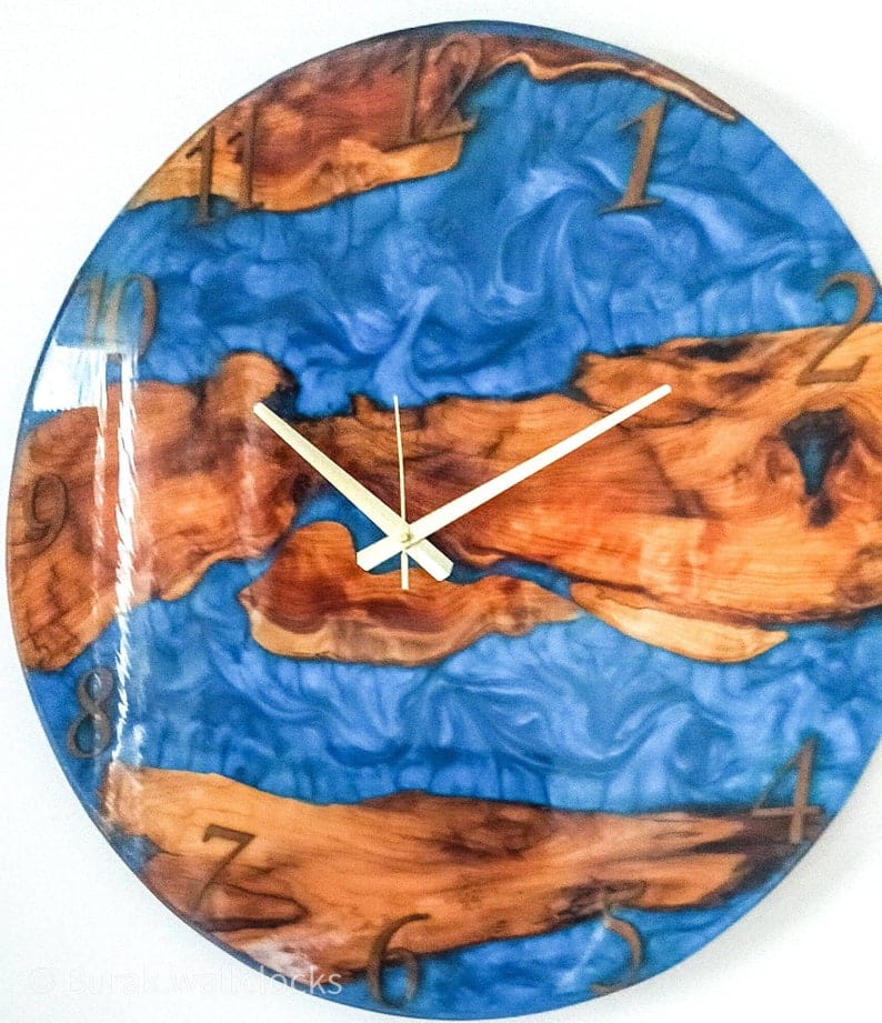Horloge à la main époxy pour mur