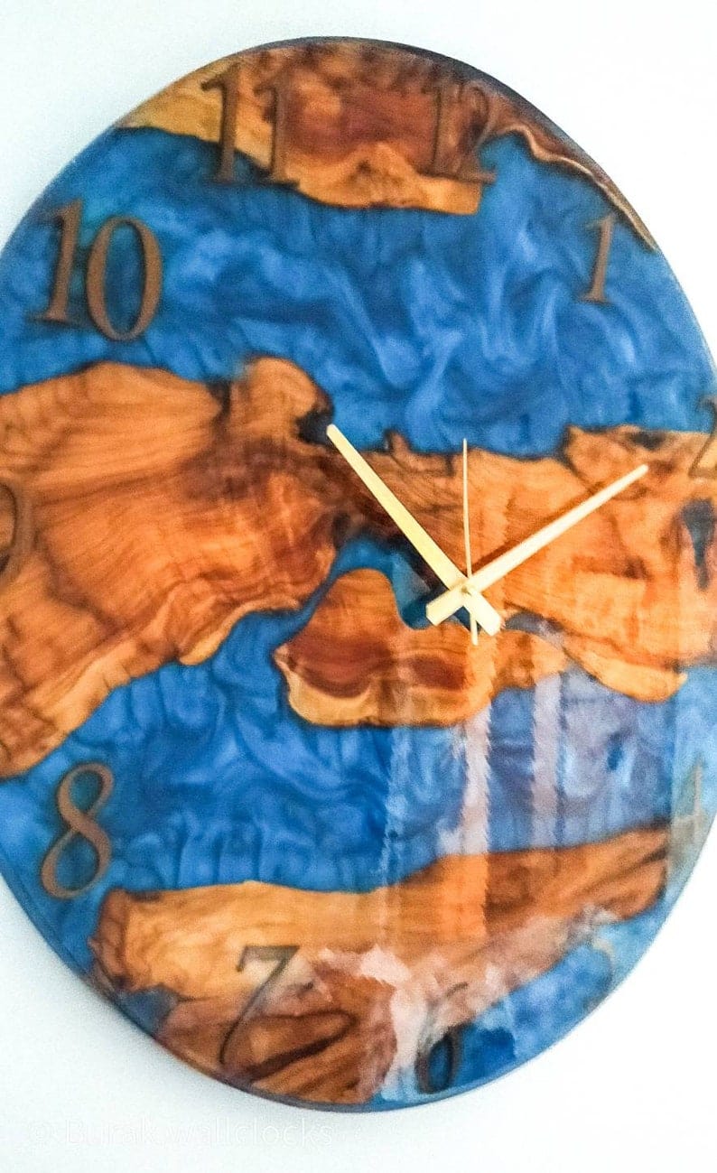 Horloge à la main époxy pour mur