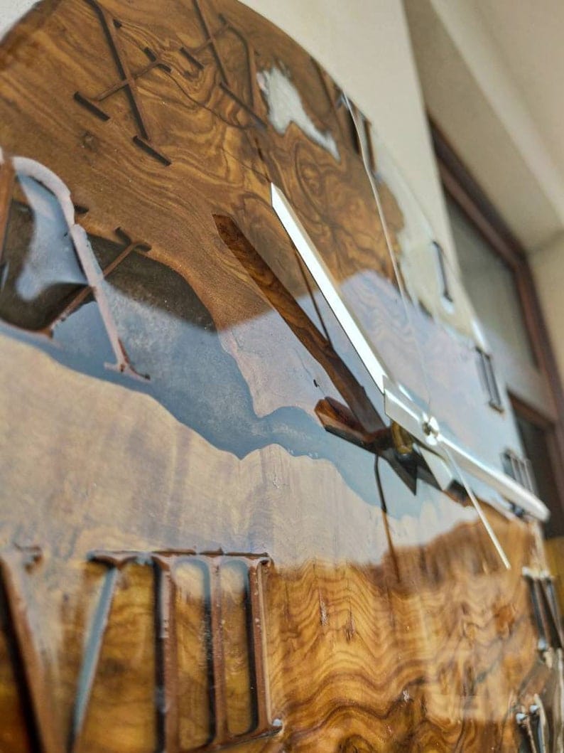 Horloge à main époxy et résine pour mur