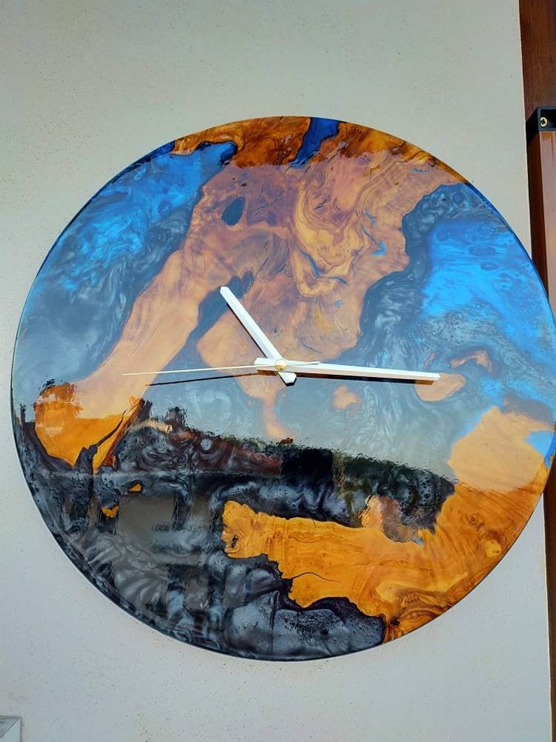 Horloge en marbre noir