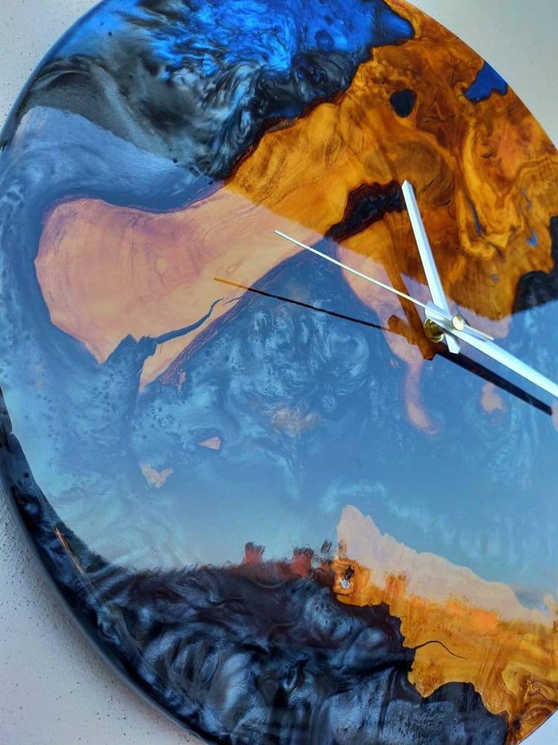 Horloge en marbre noir