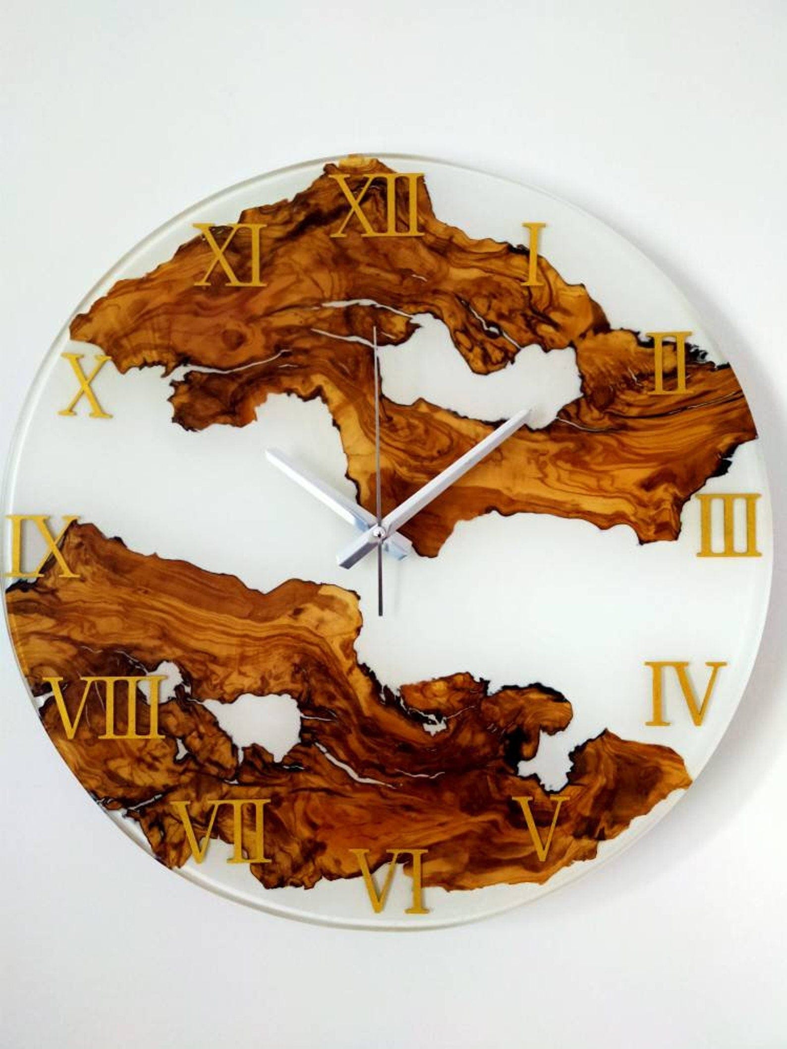 Horloge époxy blanche