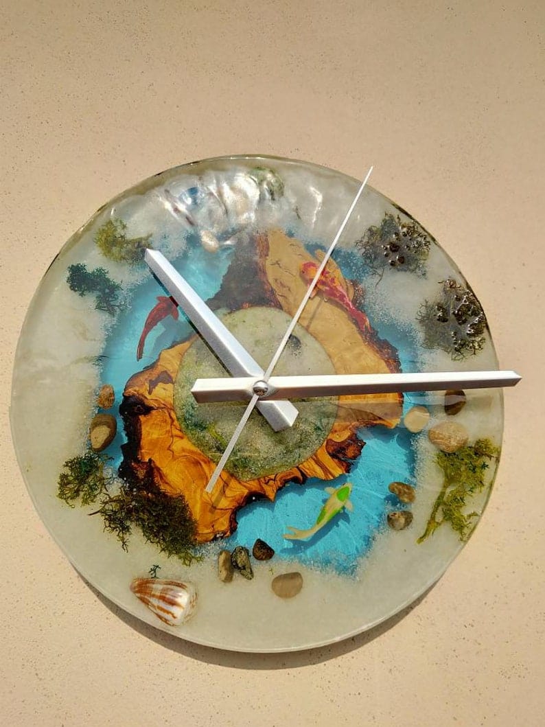 Horloge murale en résine sur le thème de l'aquarium