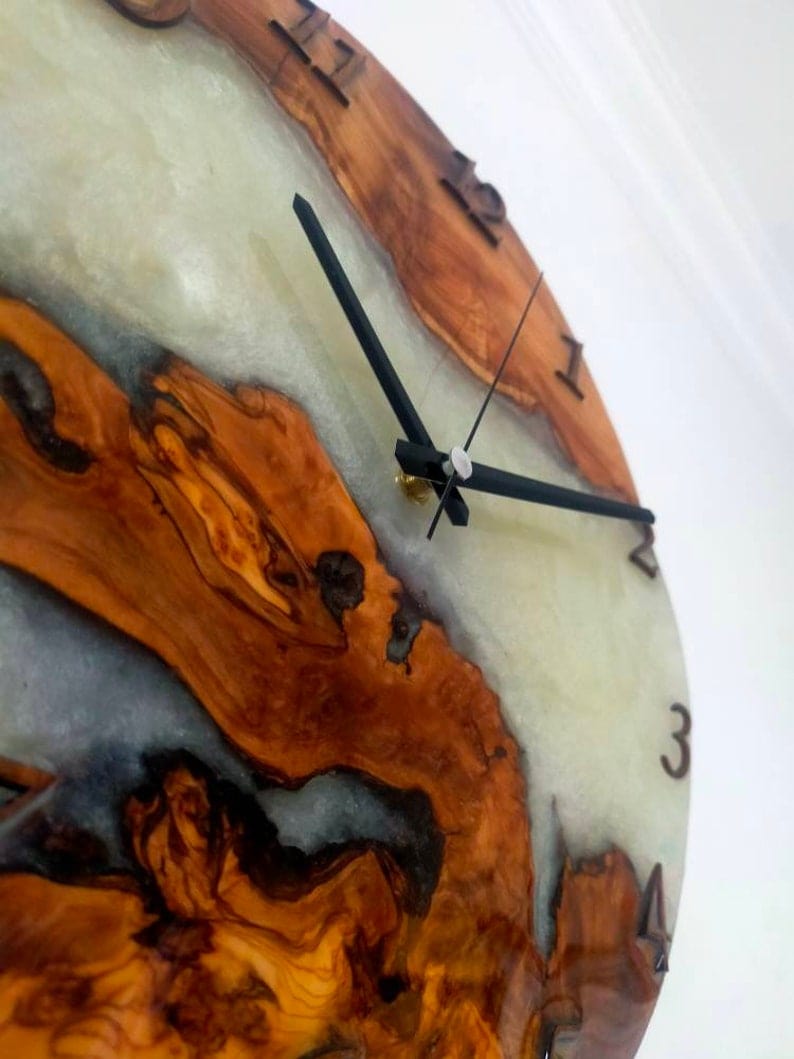 Horloge murale unique comme cadeau de mariage