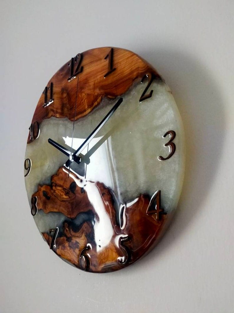 Horloge murale unique comme cadeau de mariage