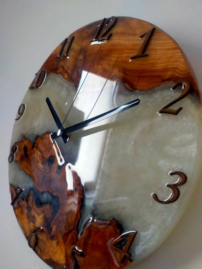 Horloge murale unique comme cadeau de mariage