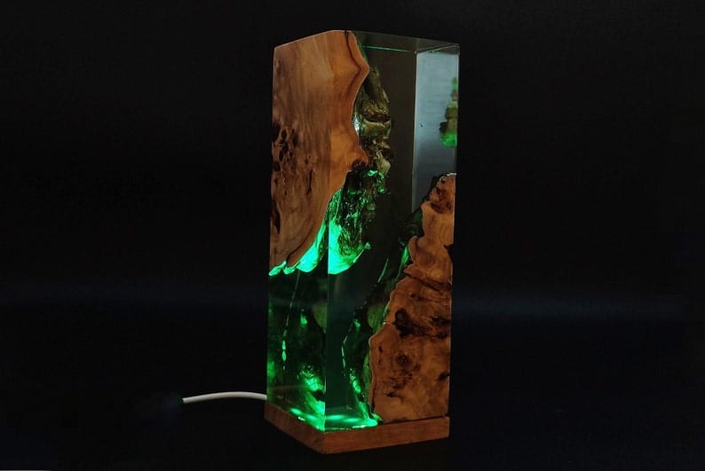 Lampe bois et résine