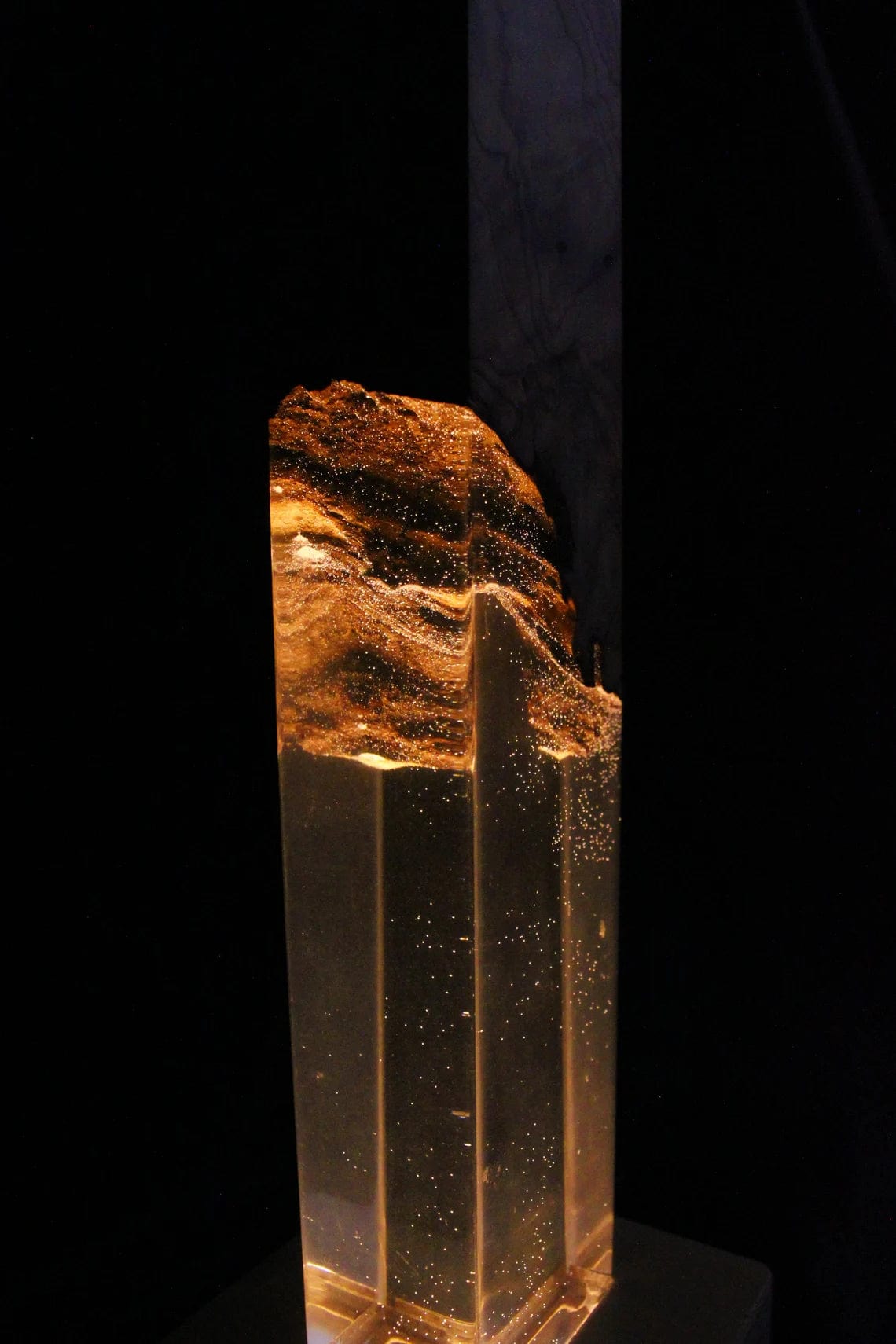 Lampe de nuit en époxy Ember Gold