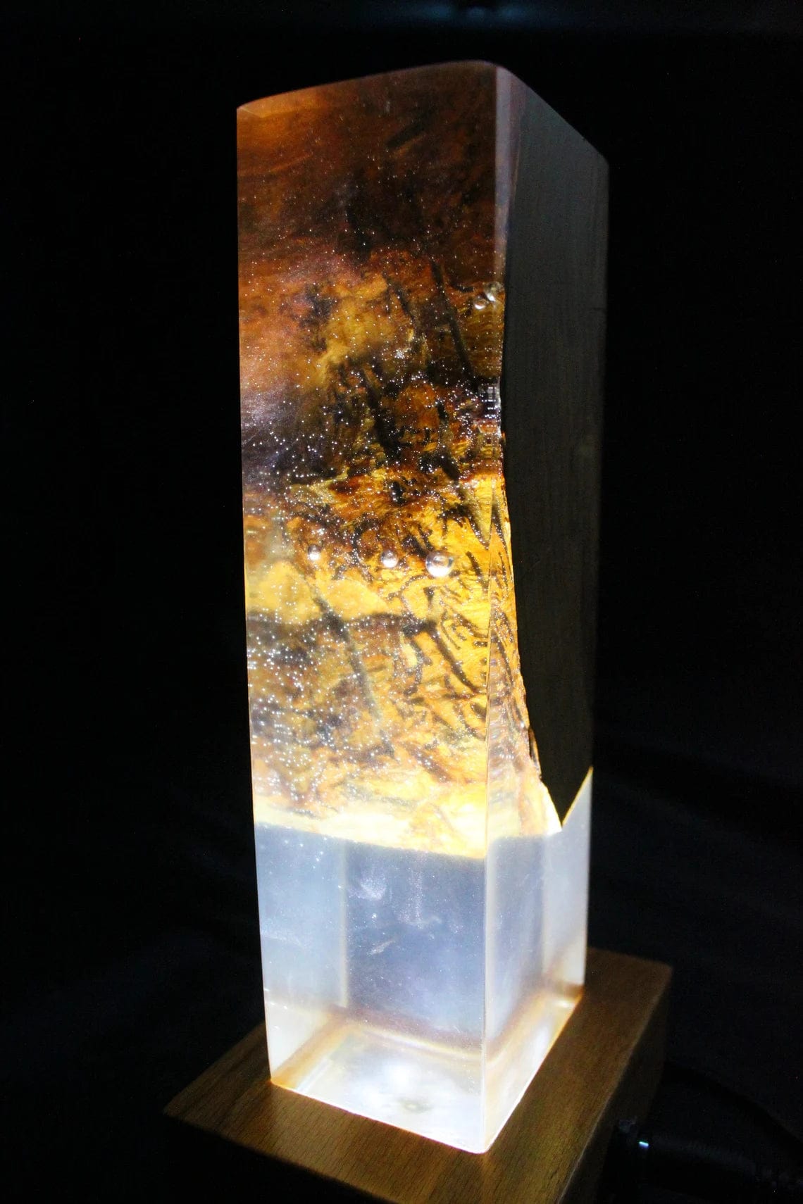 Lampe de table décorative en bois