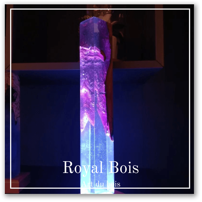 Lampe en résine Blaze violette