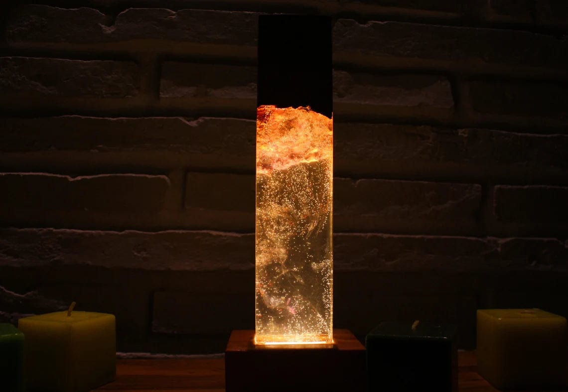 Lampe en résine de bois jaune