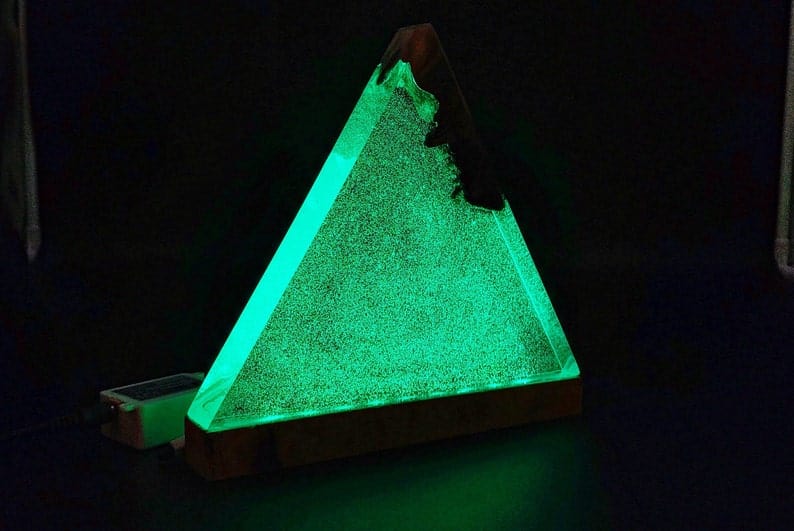 Lampe en résine époxy