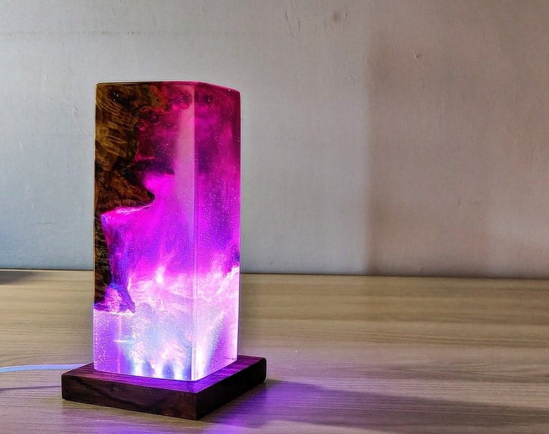 Lampe galaxie en résine