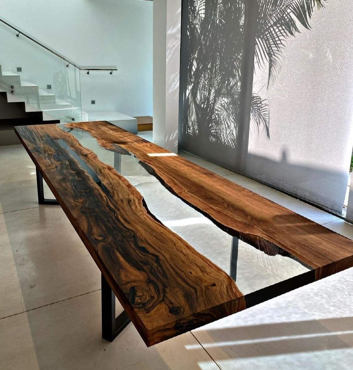 Longue table en époxy 285cm