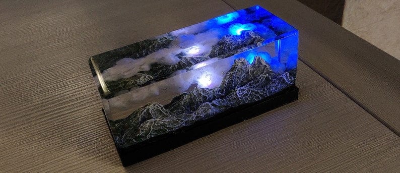 montagnes au crépuscule