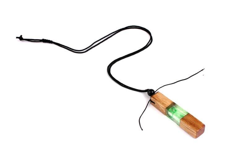 Pendentif bois fumé vert