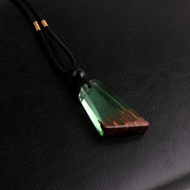 Pendentif bois résine vert