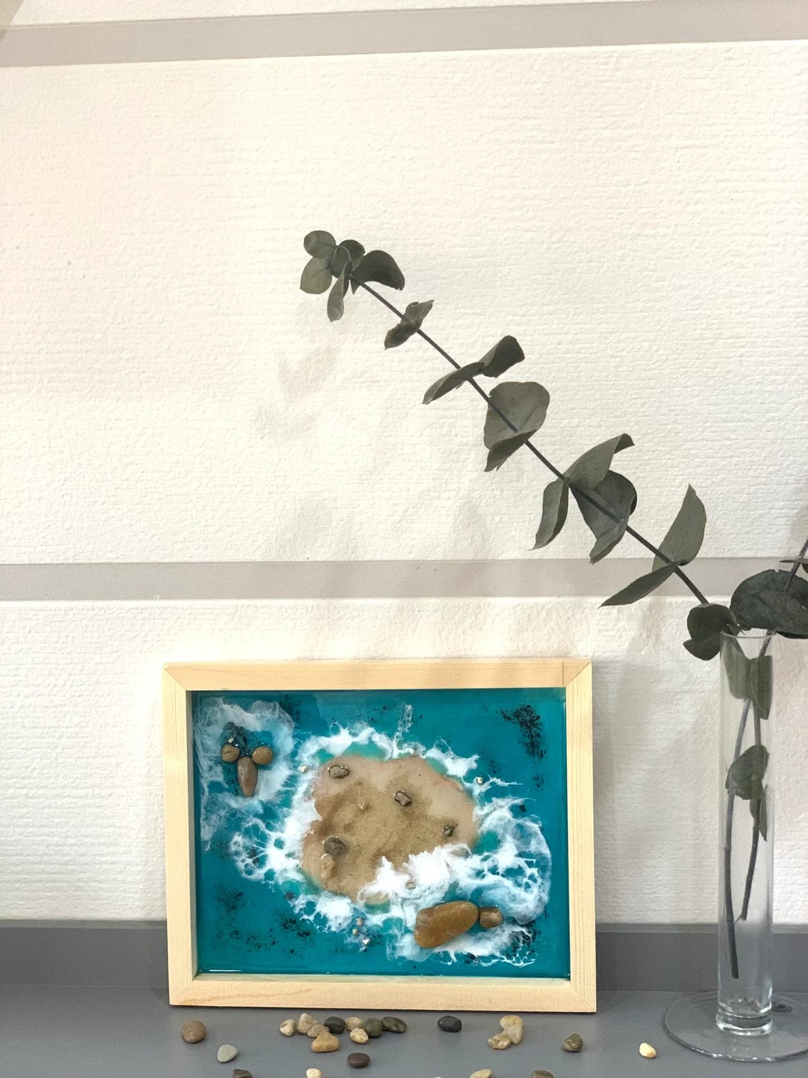 Petite peinture de plage sur l'art de la résine