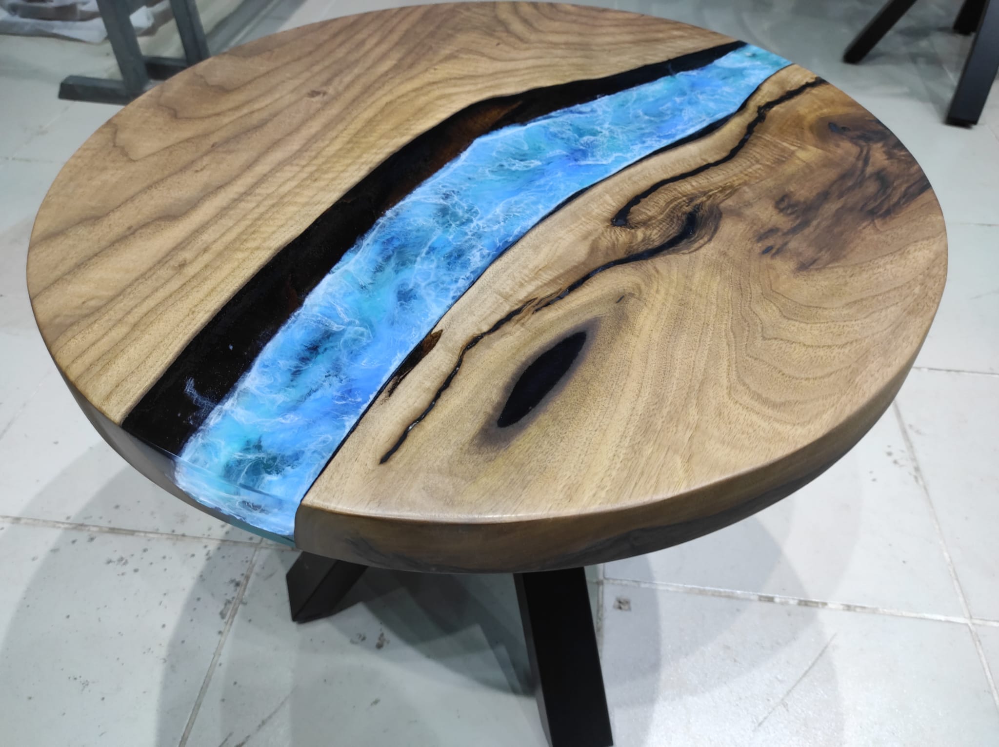 Table basse rivière chakra (disponible)