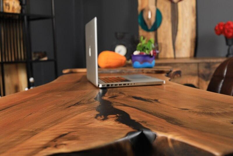 Table de bureau en résine d'époxy