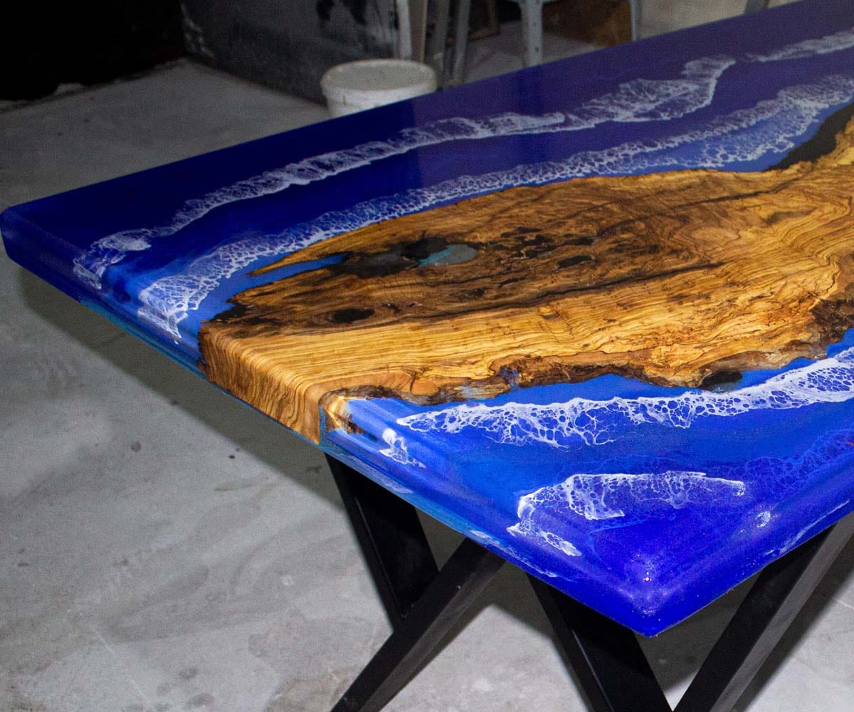 Table en époxy naturel
