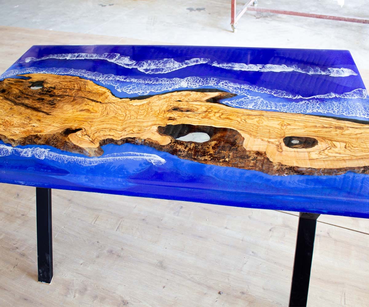Table en époxy naturel