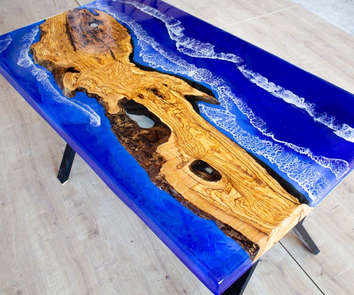 Table en époxy naturel