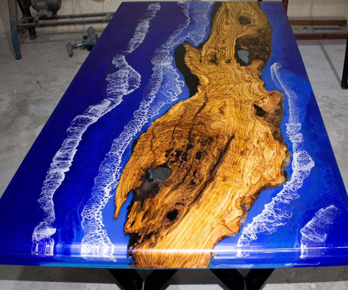 Table en époxy naturel