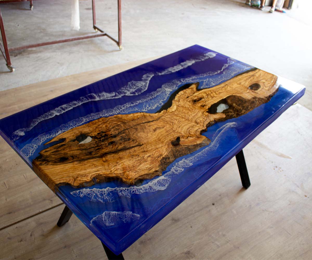 Table en époxy naturel