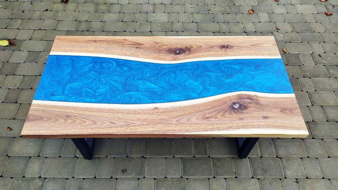 Table époxy bleu perle