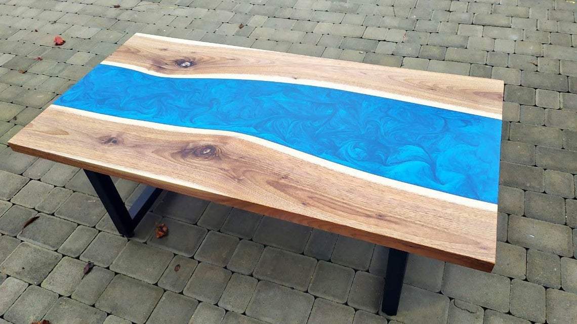 Table époxy bleu perle