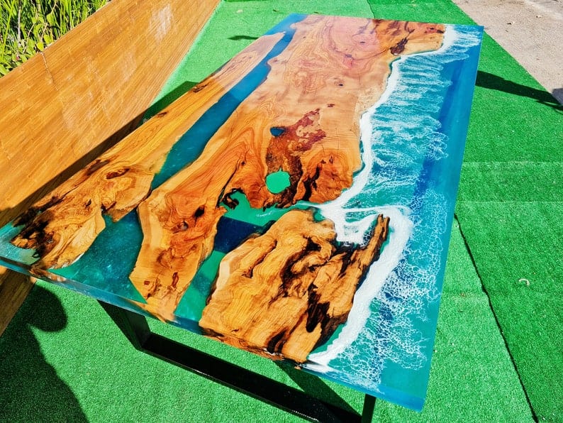 Table salle à manger en époxy bleu