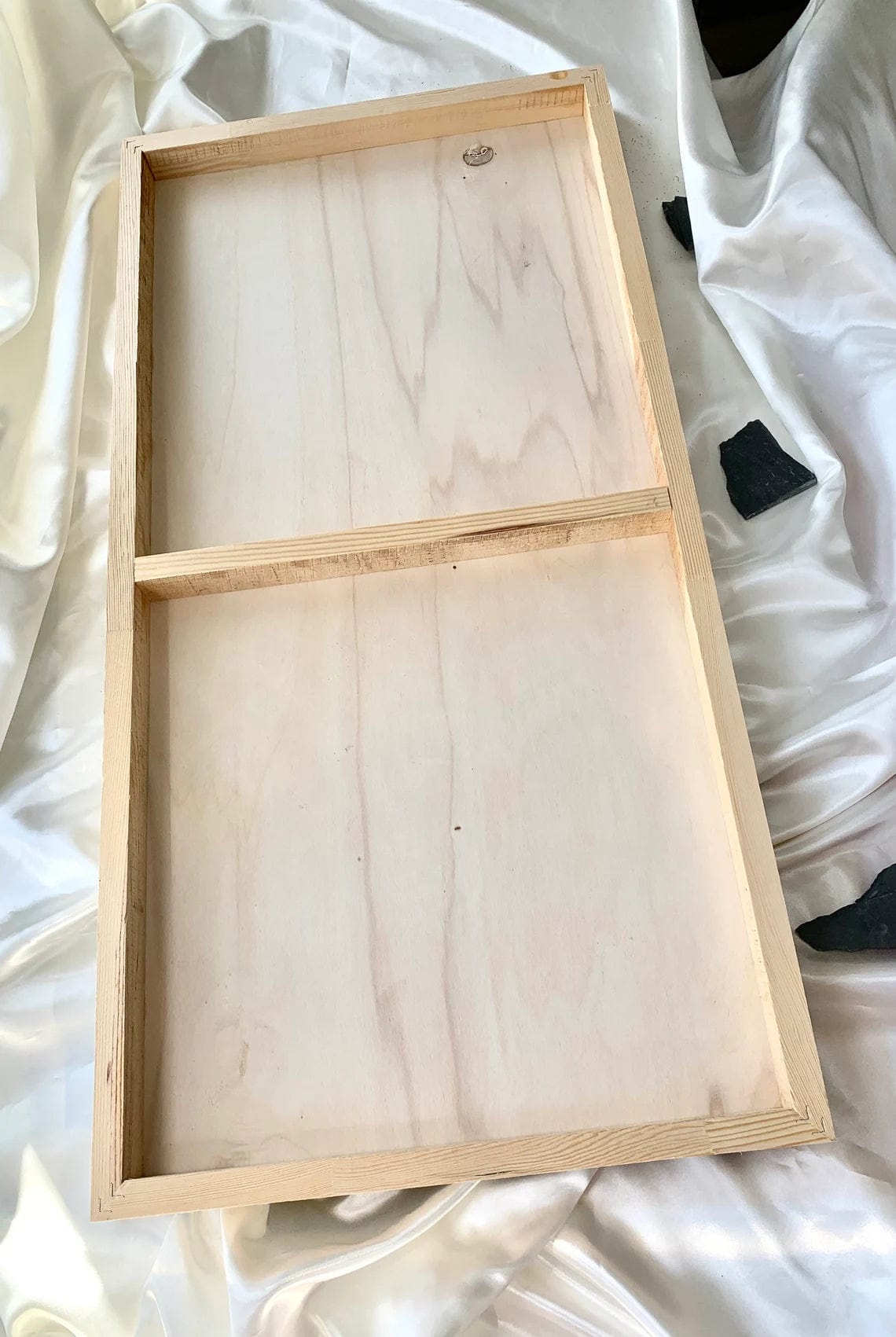 Tableau résine plage de sable noir