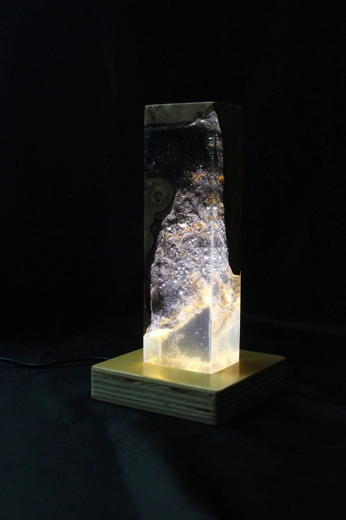 Veilleuse en résine blanc chaud