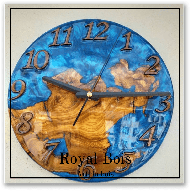Horloge murale en époxy bleu