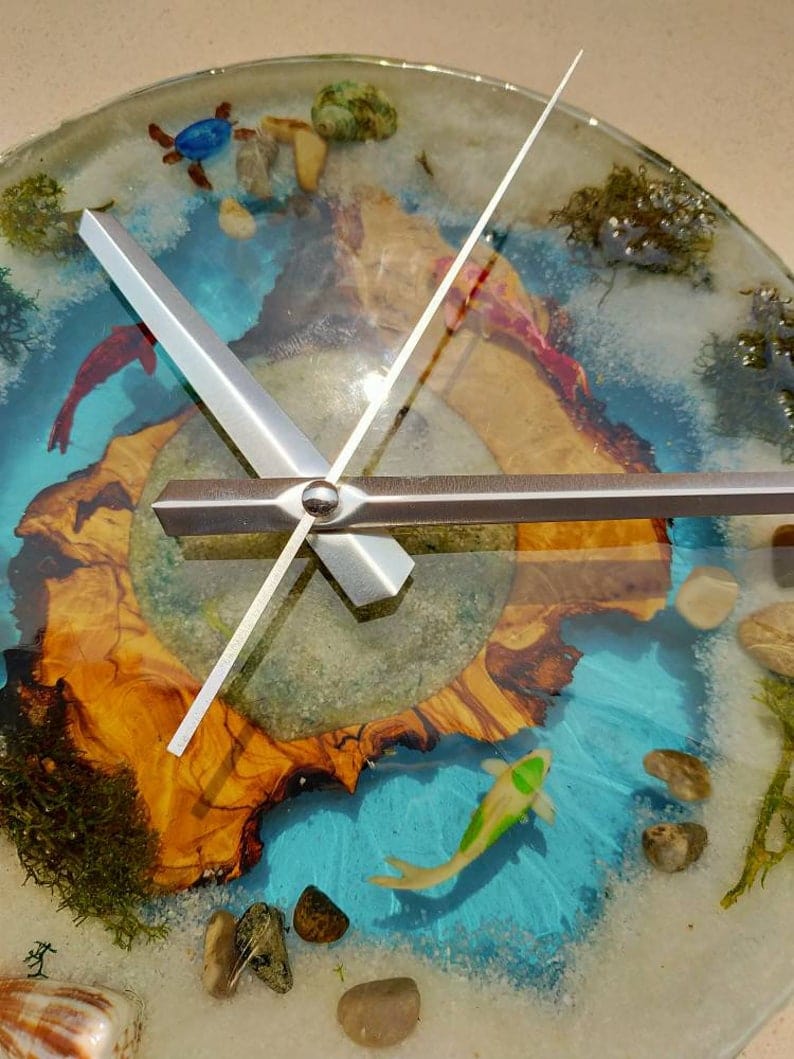 Horloge murale en résine sur le thème de l'aquarium