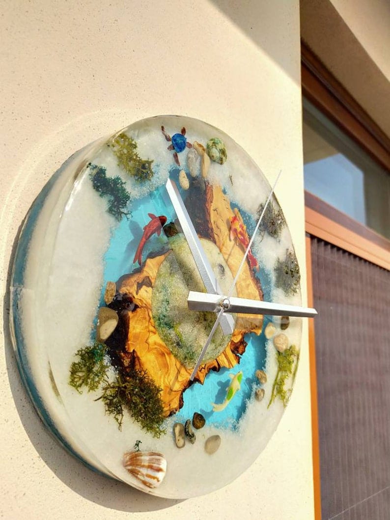 Horloge murale en résine sur le thème de l'aquarium